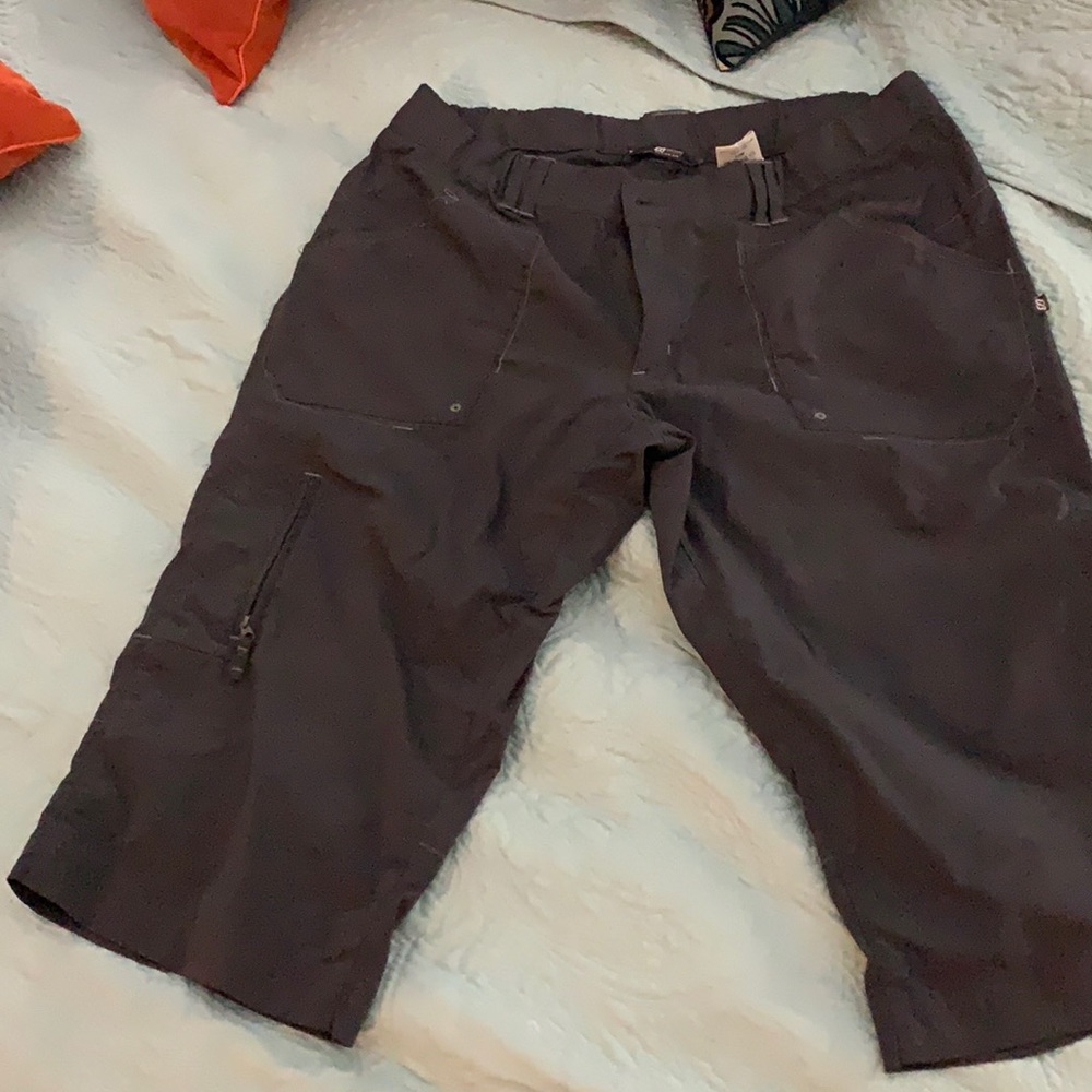 Grey Capri pants